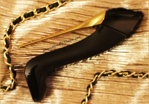 What is the packaging of carolina herrera's perfumes like?